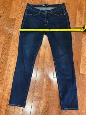 Levi's Navy Skinny Jeans